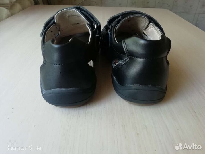 Туфли - сандалии для мальчиков. Вторая обувь