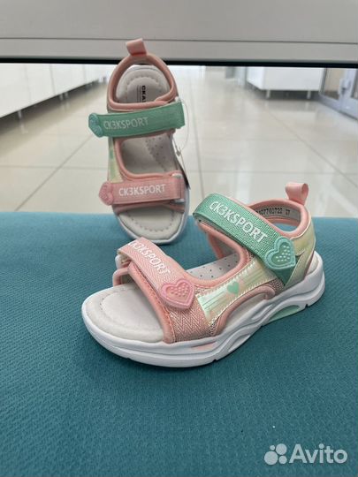 Босоножки для девочки 27 размер новые