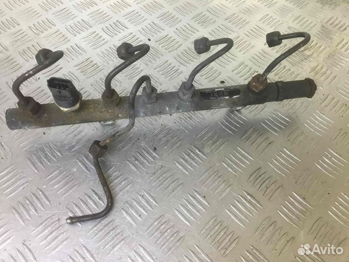 Топливная рампа Опель Виваро 0445214024; 820034717