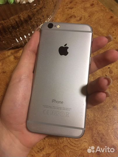 Телефон iPhone 6