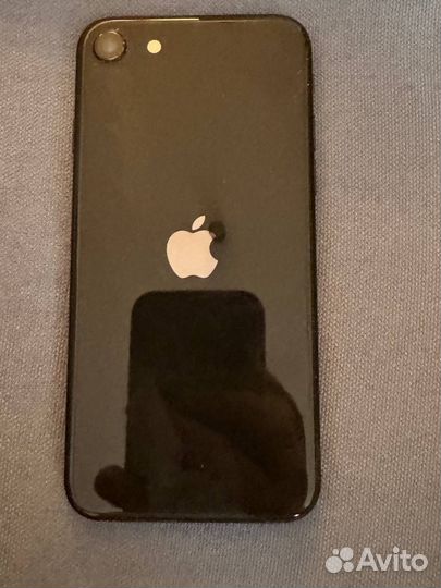 iPhone SE, 64 ГБ
