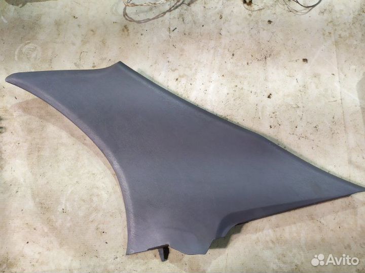 Обшивка стойки задняя правая Toyota Carina E ST191