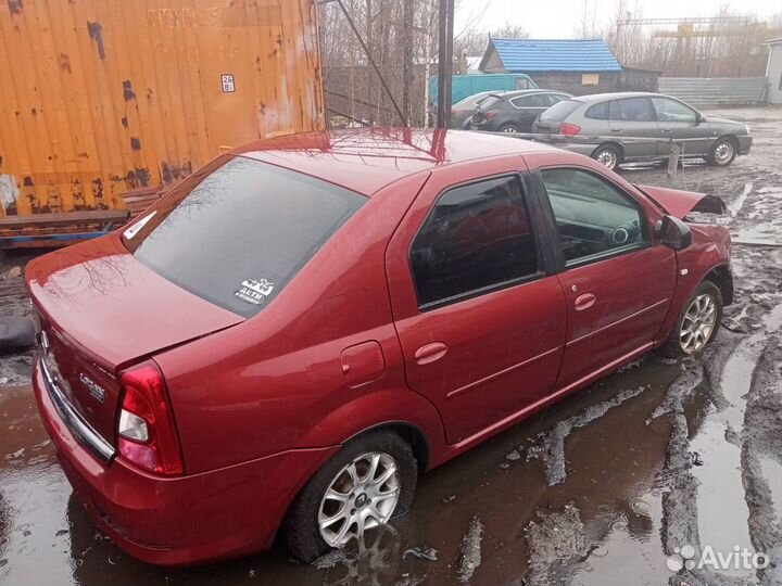 Запчасти б/у на Renault Logan седан 1.6 K7M 710