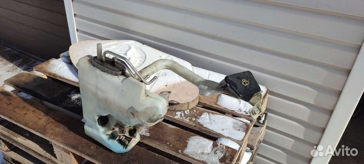 Мерседес W 211 бачок омывателя