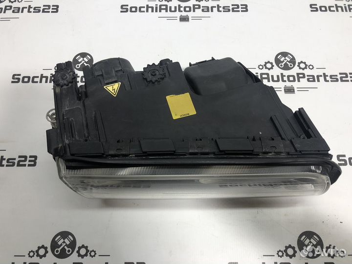 Фара Правая BMW E38 7 series бмв Е38