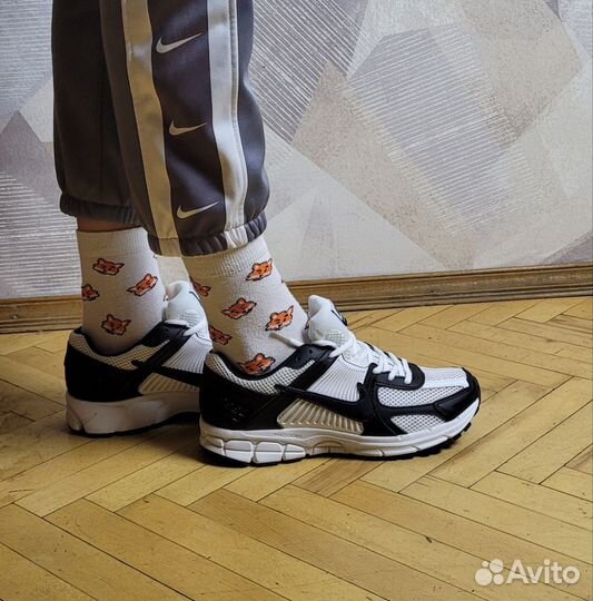 Кроссовки Nike air zoom vomero 5