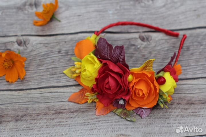 Ободок осенний из цветов