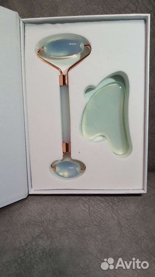 Массажный ролик и скребок для лица гуаша