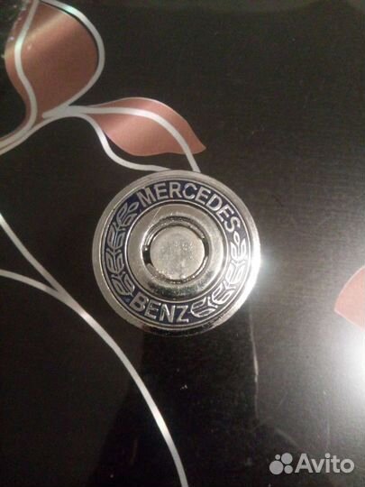 Мерен,капотная эмблема