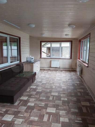 Коттедж 250 м² на участке 12 сот.