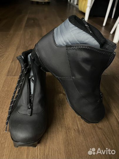 Лыжные ботинки 39-40