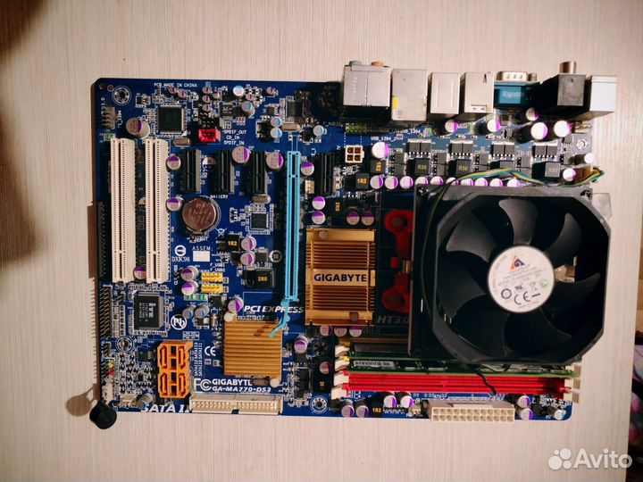 Материнская плата с процессором