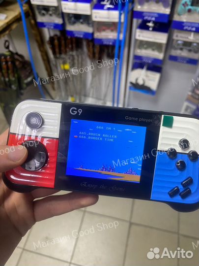 Портативная игровая Денди GameBox G9 666 Игр