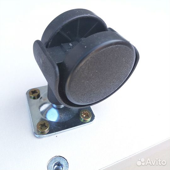 Тумба офисная 3 ящика Клён на колёсах