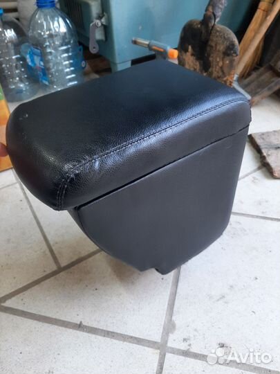 Подлокотник KIA