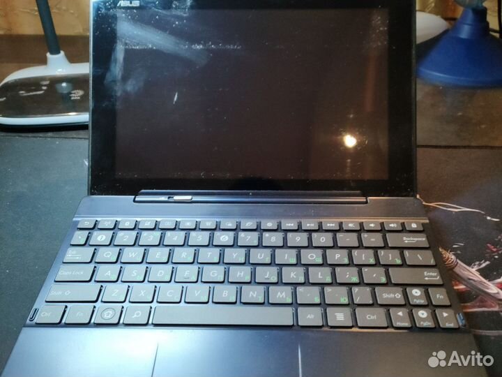 Нетбук asus Transformer Pad TF300T Mobile Docking