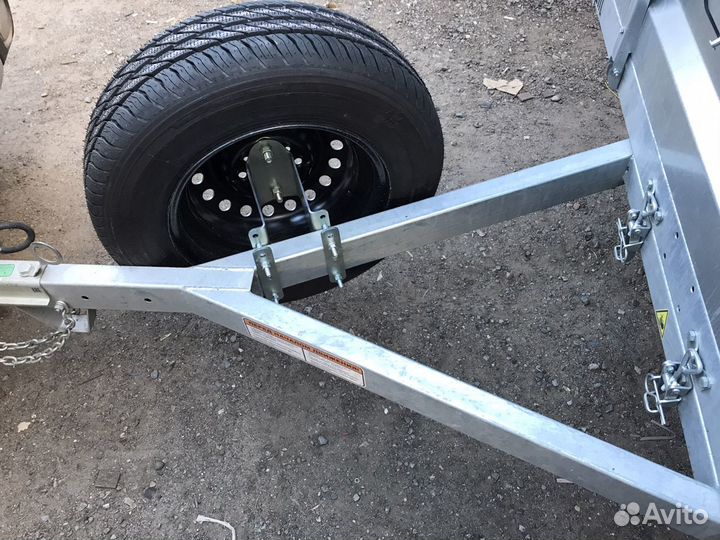 Крепление запасного колеса для прицепа