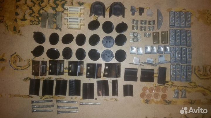 Мебельная фурнитура СССР и РФ уголки накладки