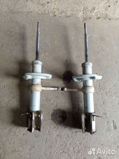 Стойки (амортизаторы) передние Лада Калина