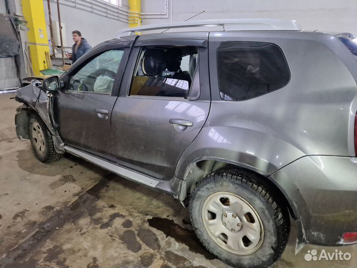 В разборе Nissan Terrano 3 D10 2.0л АКПП 4WD