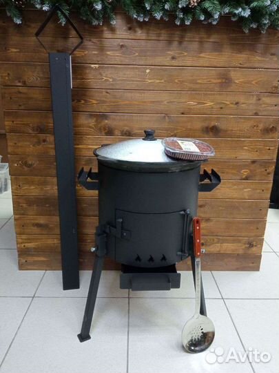 Казан и печь с трубой и зольником