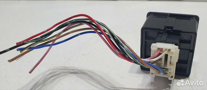 Кнопка обогрева сидений с разъёмом Mitsubishi