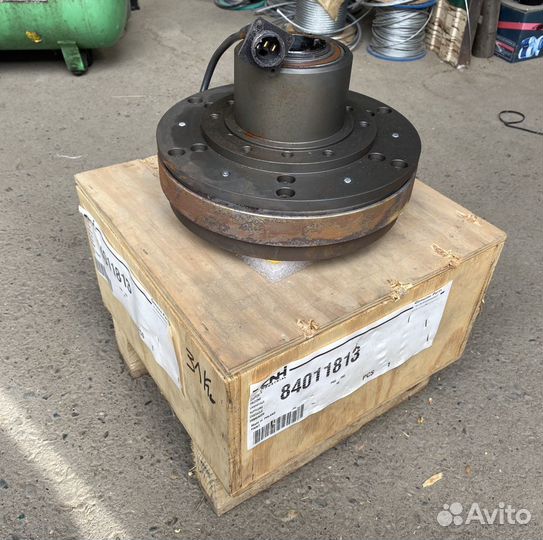 Муфта сцепления New Holland 84011813