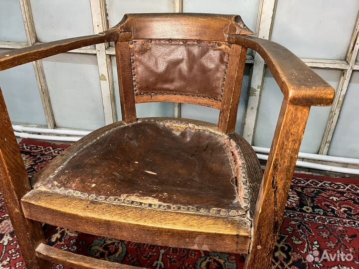 Старинное кабинетное кресло под реставрацию