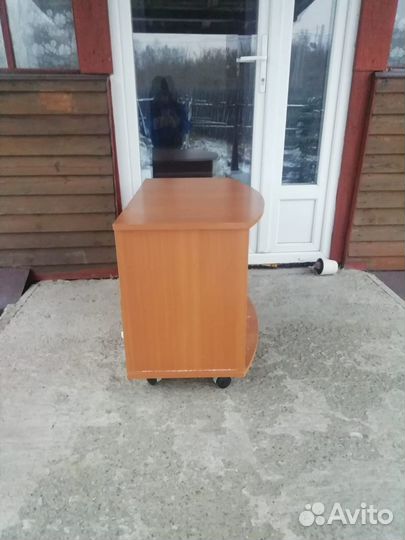 Тумбочка под тв