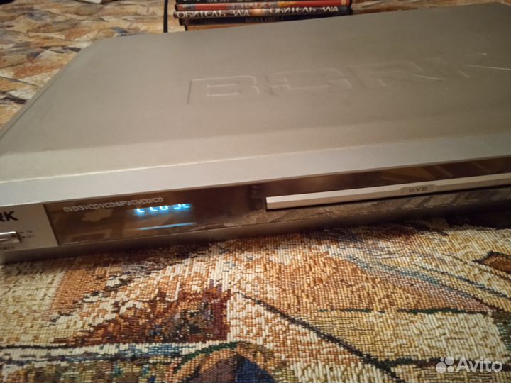Dvd проигрыватель с 15 ю дисками