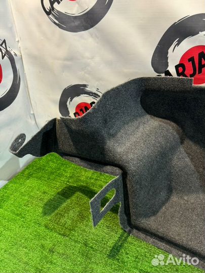 Обшивка багажника задняя правая Honda Accord CR7