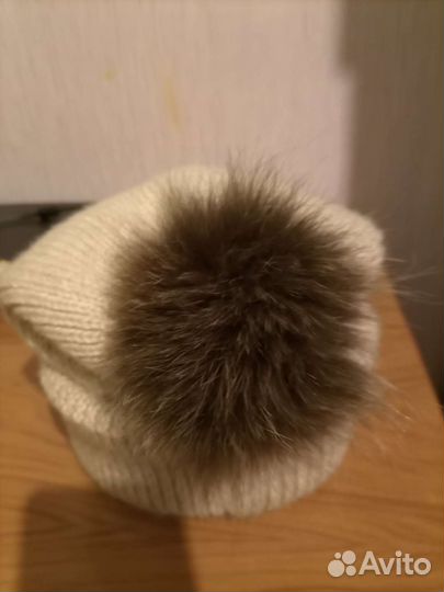 Шапка с помпоном женская, с отворотом полушерсть