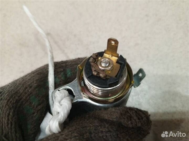 Гнездо прикуривателя Mitsubishi Pajero iO 1998-20