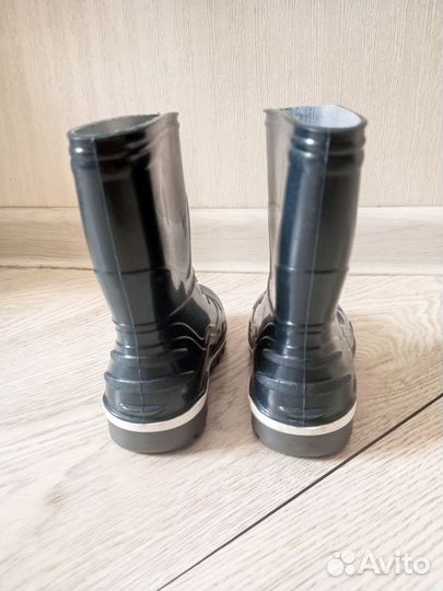 Резиновые сапоги