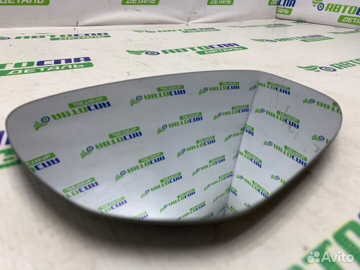 Зеркальный элемент передний правый Mazda Cx-30