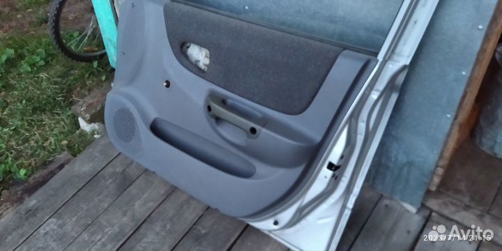 Дверь передняя правая хенде акцент