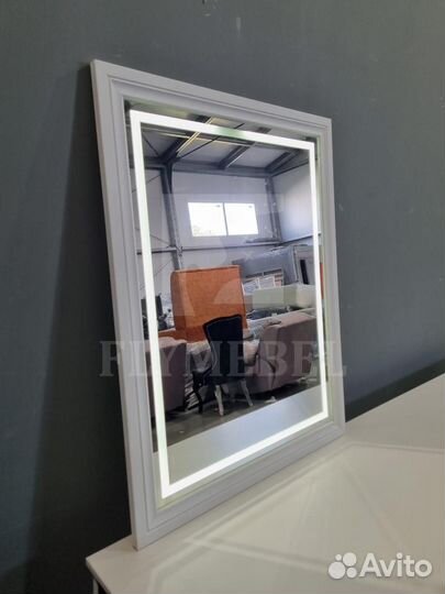 Зеркало с подсветкой