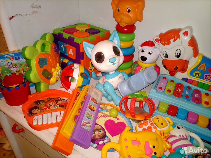 Развивающие игрушки для малышей пакетом