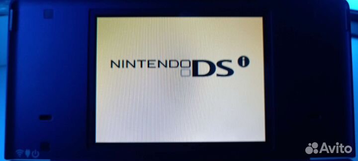 Портативная приставка nintendo dsi