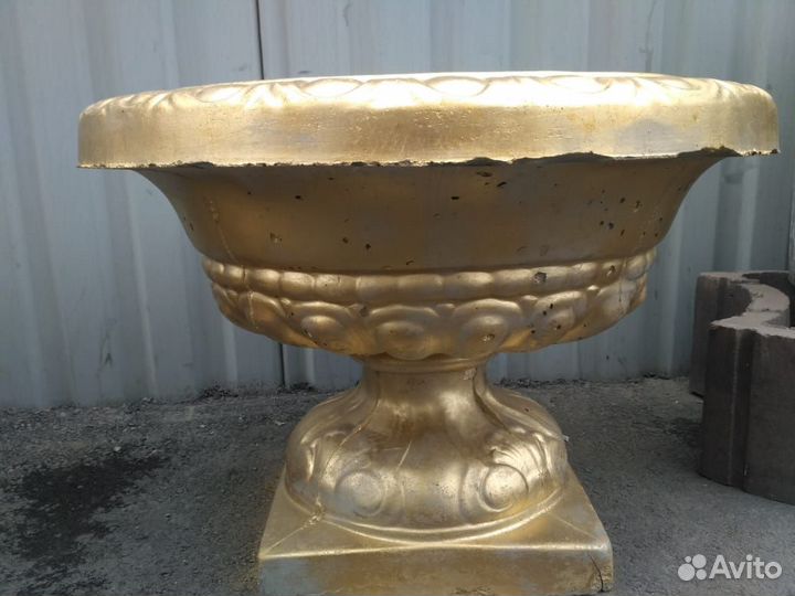 Вазон уличный