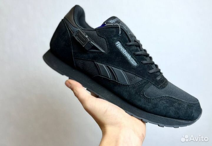 Кроссовки Reebok комфортные