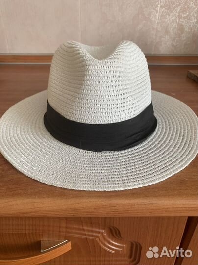 Шляпа женская соломенная