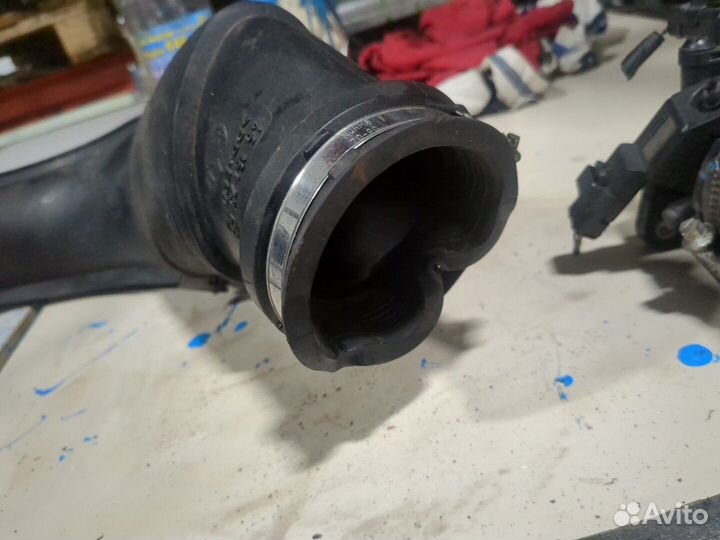 Патрубок воздушного фильтра Ford S-Max