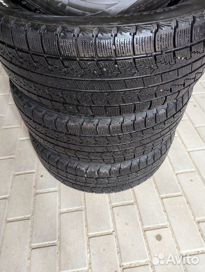 Nexen Winguard Ice 215/60 R16