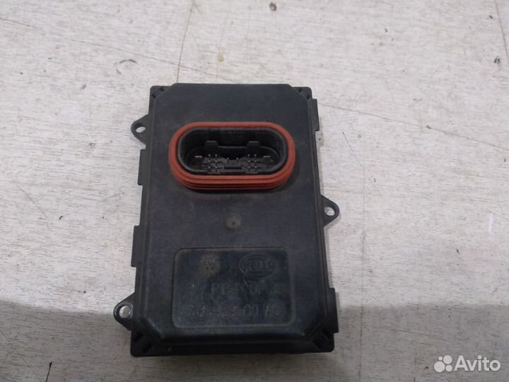 Блок фары Volkswagen Touareg 2 С 2010-2018