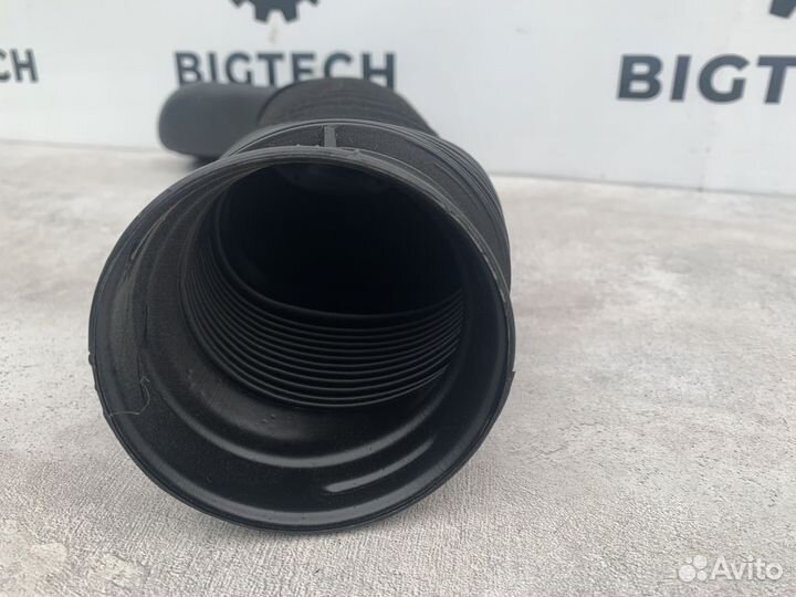 Патрубок воздушного фильтра W204 A2720901382