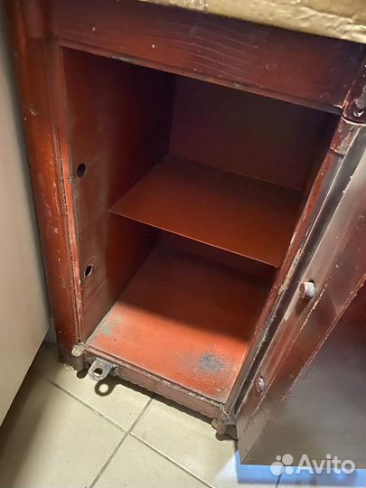 Шкаф металлический сейф для денег