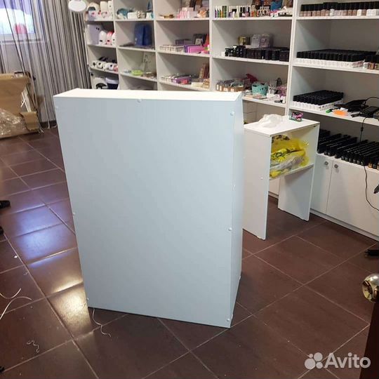 Стойка ресепшн