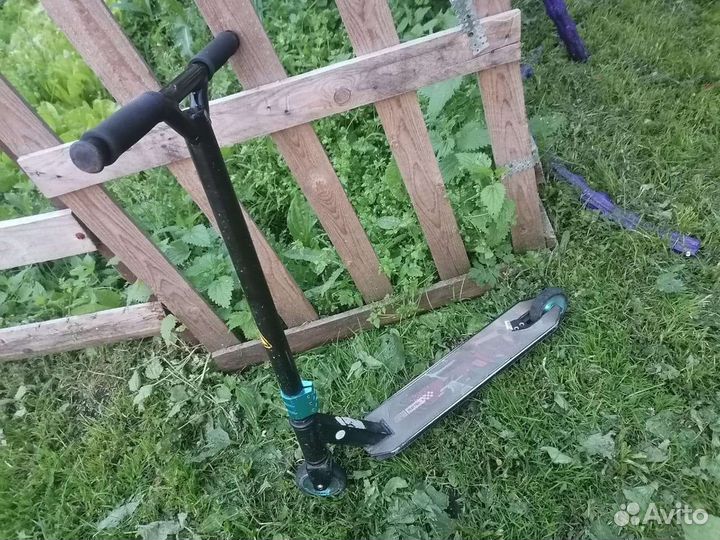 Самокат трюковый reaction