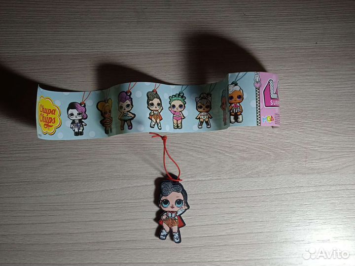 Игрушки из киндера, чупа-чупс